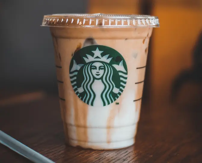 Como Pedir um Café Gelado na Starbucks detail image
