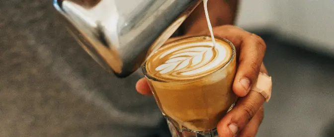 Explorer les charmes du Piccolo : un guide de cette boisson à base d'espresso cover image