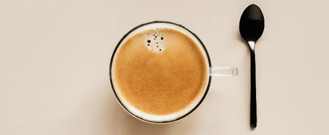 ¿Cuánta cafeína hay en el café descafeinado? cover image