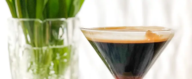 La miscela perfetta: cocktail caldi al caffè per una serata accogliente cover image