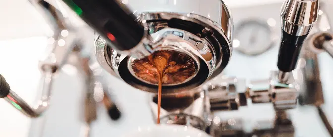 Como limpar uma máquina de café espresso Breville cover image